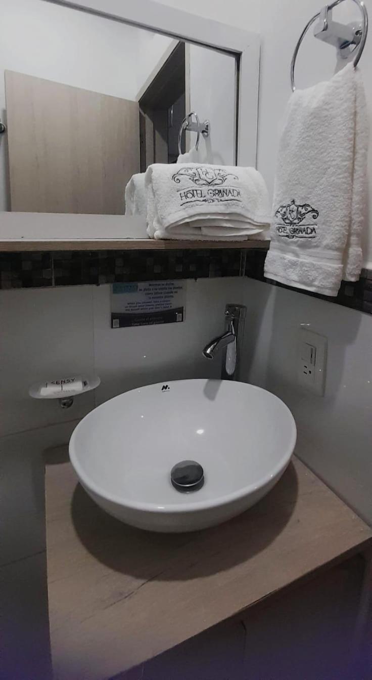 Hotel Granada Loft Cali Buitenkant foto